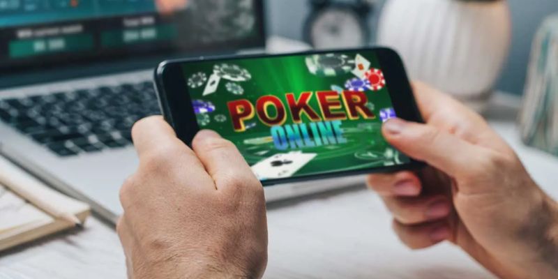 Poker king hoàn thiện royal flush cơ trên river